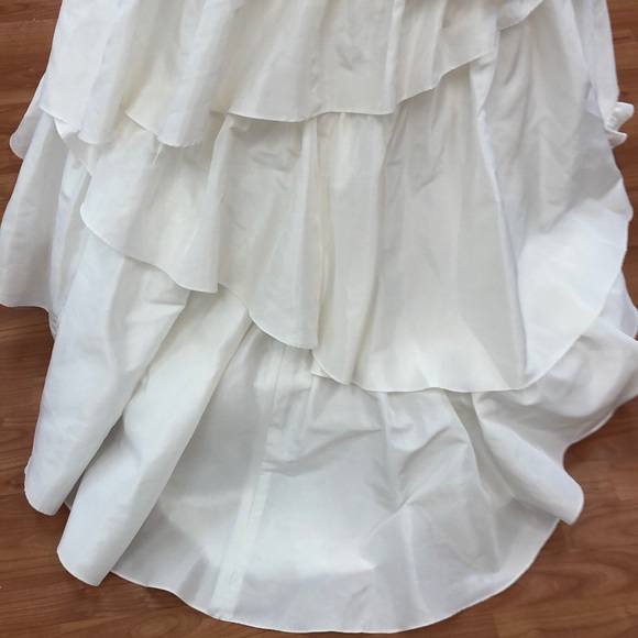 ⭐️SOLD🌟 Classic ivory wedding gown - Picture 7 of 8